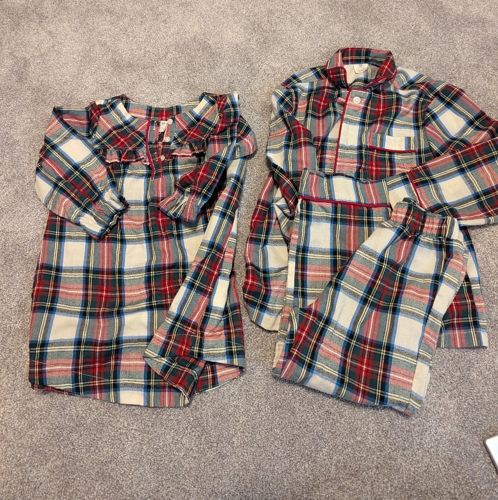 Sibling Matching Pajama Set. Size 4/5 and Size 2/3